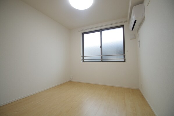 テラコッタIIIの物件内観写真